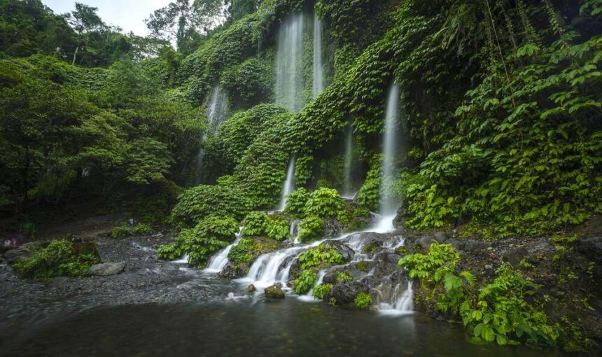 Pemandian air terjun benang kelambu